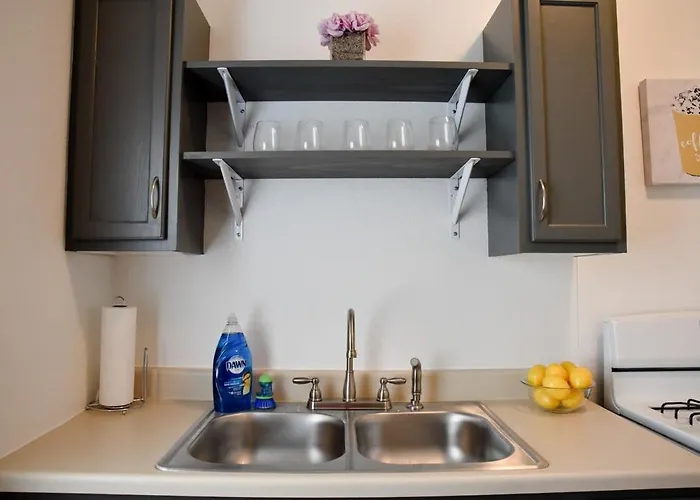 Cozy & Family Friendly Sleeps 6 Pittsburgh