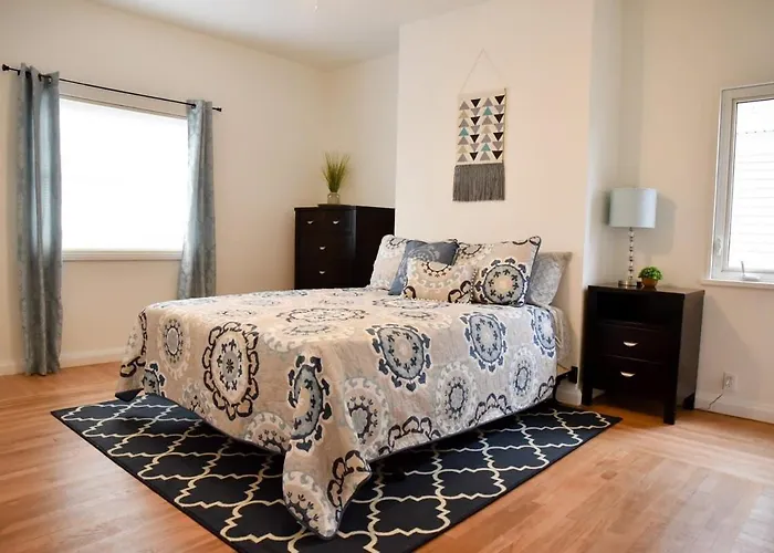Cozy & Family Friendly Sleeps 6 Pittsburgh