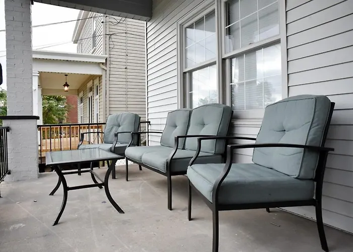 Cozy & Family Friendly Sleeps 6 Pittsburgh